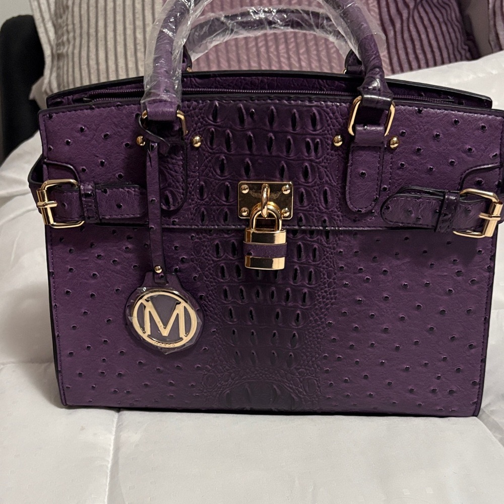 MKP Collection NWT Purple bag with small bag to match never been used
